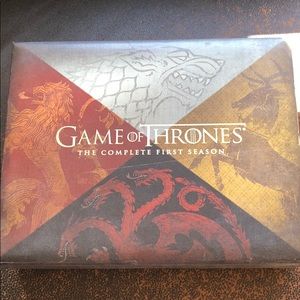Game of thrones   The complete first season